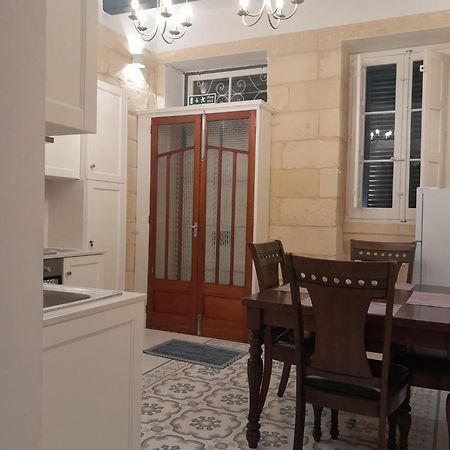 Charming Town House In Cospicua, Valperga Rooms Εξωτερικό φωτογραφία